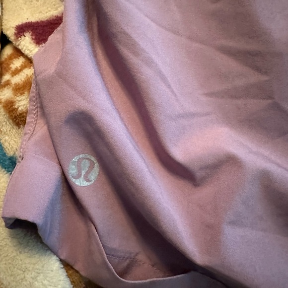 Lululemon Shorts Women's fits like medium - Picture 4 of 4